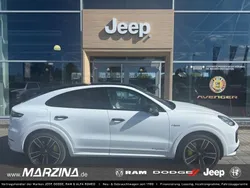 Weiss Gebraucht 2023 Porsche Cayenne Platinum Edition SUV | 96.900 € (Fairer Preis)