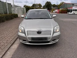 Silber Gebraucht 2005 Toyota Avensis Limousine | 5.200 € (Teuer)