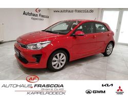 Rot Gebraucht 2022 Kia Rio Vision Limousine | 14.900 € (Fairer Preis)