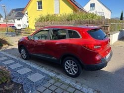 Rot Gebraucht 2016 Renault Kadjar Bose Edition SUV | 8.500 € (Guter Preis)