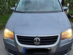 Grau Gebraucht 2010 VW Touran Van / Kleinbus | 6.000 € (Fairer Preis)