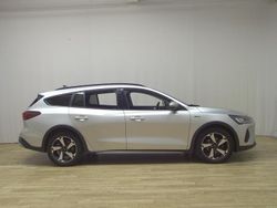 Silber Gebraucht 2023 Ford Focus Active Limousine | 13.380 € (Superpreis)