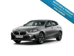 Grau Neu 2025 BMW 120 Sport Line Kleinwagen | 37.490 € (Etwas zu teuer)