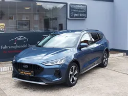 Chromablau metallic (metallic) Gebraucht 2023 Ford Focus Style Kombi | 20.950 € (Superpreis)