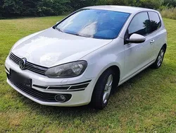 Weiß Gebraucht 2011 VW Golf VI Limousine | 6.250 € (Etwas zu teuer)