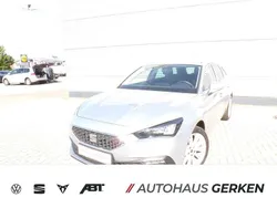 Silber Gebraucht 2022 Seat Leon XCELLENCE Limousine | 22.490 € (Etwas zu teuer)
