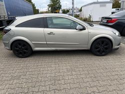 Gold Gebraucht 2006 Opel Astra GTC Kleinwagen | 1.400 € (Fairer Preis)