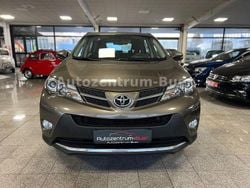 Braun Gebraucht 2015 Toyota RAV4 SUV | 16.790 € (Fairer Preis)
