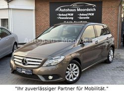 Grau Gebraucht 2013 Mercedes B200 Van / Kleinbus | 8.999 € (Fairer Preis)