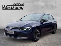 Blau Gebraucht 2022 VW Golf VIII Style Limousine | 23.830 € (Fairer Preis)