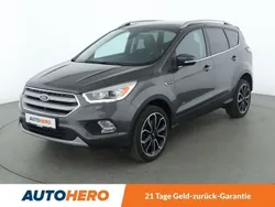 Grau Gebraucht 2017 Ford Kuga Titanium SUV | 18.390 € (Etwas zu teuer)