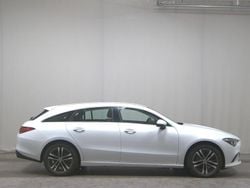 Weiß Gebraucht 2023 Mercedes CLA180 Shooting Brake Progressive Kombi | 19.380 € (Guter Preis)