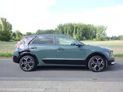 Grün Gebraucht 2023 Kia Niro Spirit SUV | 31.900 € (Fairer Preis)
