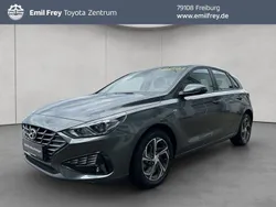 Silber Gebraucht 2023 Hyundai i30 Select Limousine | 16.890 € (Guter Preis)
