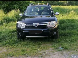 Schwarz Gebraucht 2011 Dacia Duster SUV | 4.250 € (Guter Preis)