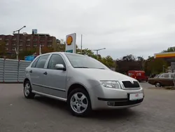 Silber Gebraucht 2001 Skoda Fabia Elegance Limousine | 4.498 € (Teuer)