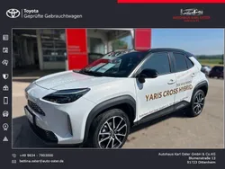 Grau Gebraucht 2024 Toyota Yaris Cross Sport SUV | 35.870 € (Teuer)