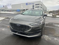 Grau Gebraucht 2023 Ford Focus Titanium Limousine | 11.999 € (Teuer)