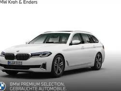 Weiss Gebraucht 2022 BMW 540 Luxury Line Kombi | 48.450 € (Fairer Preis)