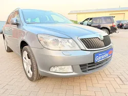 Grau Gebraucht 2012 Skoda Octavia Elegance Kombi | 6.498 € (Fairer Preis)