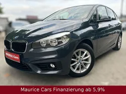 Grau Gebraucht 2015 BMW 218 Active Tourer Basis Van / Kleinbus | 11.900 € (Fairer Preis)