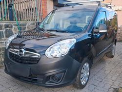Schwarz Gebraucht 2017 Opel Combo Van / Kleinbus | 10.500 € (Teuer)