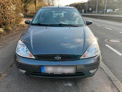 Grau Gebraucht 2002 Ford Focus Limousine | 599 € (Superpreis)