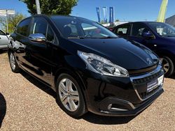 Schwarz Gebraucht 2019 Peugeot 208 Signature Sky Kleinwagen | 11.690 € (Fairer Preis)