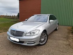 Silber Gebraucht 2009 Mercedes S400 Limousine | 9.000 €