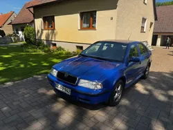 Blau Gebraucht 2002 Skoda Octavia Ambiente Limousine | 699 € (Guter Preis)