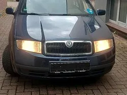 Blau Gebraucht 2004 Skoda Fabia Limousine | 650 € (Guter Preis)