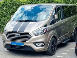 Silber Gebraucht 2019 Ford Tourneo Custom Van / Kleinbus | 28.399 €