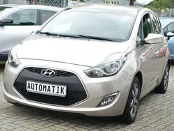 Silber Gebraucht 2017 Hyundai ix20 Van / Kleinbus | 10.590 € (Fairer Preis)