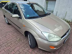 Bronze Gebraucht 1999 Ford Focus Ghia Limousine | 1.000 € (Guter Preis)