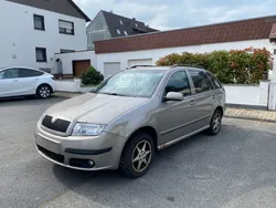 Silber Gebraucht 2007 Skoda Fabia Ambiente Kombi | 1.000 € (Guter Preis)