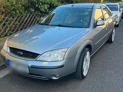 Gebraucht 2003 Ford Mondeo Ghia Limousine | 2.700 €
