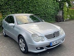 Silber Gebraucht 2004 Mercedes CL200 Coupé | 3.200 €