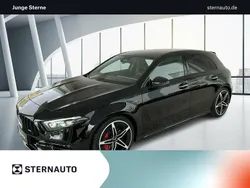 Metalliclack kosmosschwarz Gebraucht 2024 Mercedes A45 AMG AMG Limousine | 54.980 € (Fairer Preis)