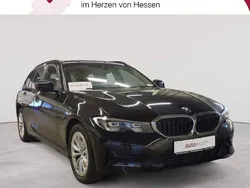 Schwarz Gebraucht 2022 BMW 318 Advantage Kombi | 27.489 € (Guter Preis)