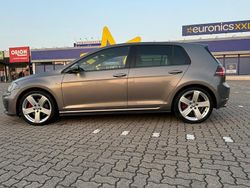 Grau Gebraucht 2016 VW Golf VII GTD Limousine | 12.990 € (Guter Preis)