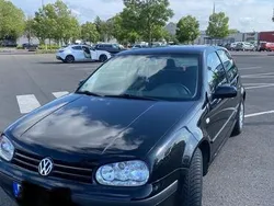 Schwarz Gebraucht 2002 VW Golf IV Kleinwagen | 1.250 € (Fairer Preis)