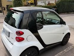 Weiß Gebraucht 2011 Smart ForTwo Coupé Kleinwagen | 4.000 € (Fairer Preis)