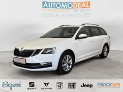 Weiss Gebraucht 2019 Skoda Octavia Style Kombi | 18.440 € (Fairer Preis)