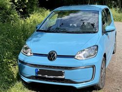 Blau Gebraucht 2022 VW e-up! Style Kleinwagen | 16.400 € (Fairer Preis)