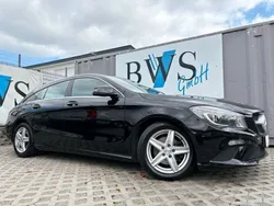 Nachtschwarz Gebraucht 2015 Mercedes CLA200 Shooting Brake Kombi | 17.490 € (Guter Preis)