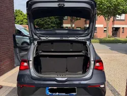 Grau Gebraucht 2024 Hyundai i20 Select Limousine | 16.000 € (Etwas zu teuer)