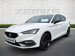 Weiss Gebraucht 2025 Seat Leon FR Limousine | 27.975 € (Guter Preis)