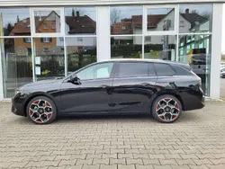 Karbon schwarz Gebraucht 2024 Opel Astra GS Line Kombi | 41.695 €