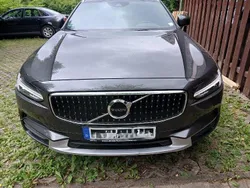 Grau Gebraucht 2019 Volvo V90 CC Pro Kombi | 34.600 € (Guter Preis)
