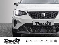 "candy" weiss Gebraucht 2024 Seat Arona Style SUV | 19.989 € (Fairer Preis)